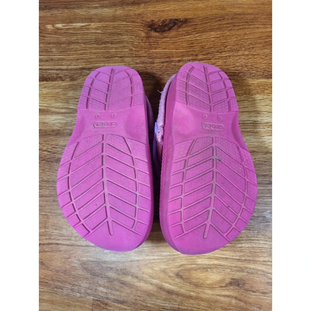 Crocs‎ Kids' Classic Lined Fuzzy Clogs   Hot Pink Size J 1